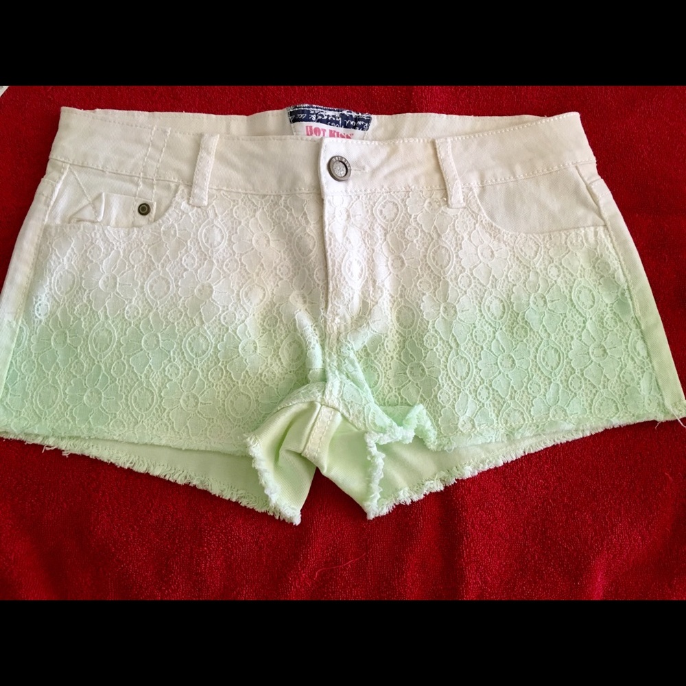 HOT KISS SHORT-SHORTS size 11